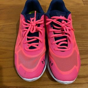Under Armour running shoes size 9